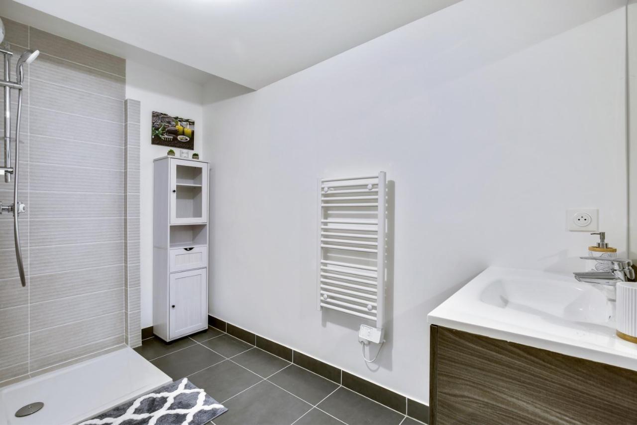 Chic Studio Near Paris - La Defense Bezons Buitenkant foto